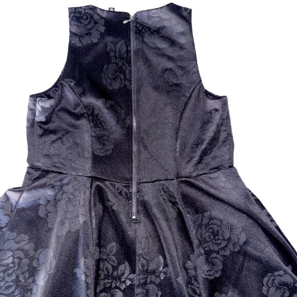 Torrid Dress Women's Size 12 Black Sleeveless Floral Flocked Fit and Flare Party - Picture 6 of 8